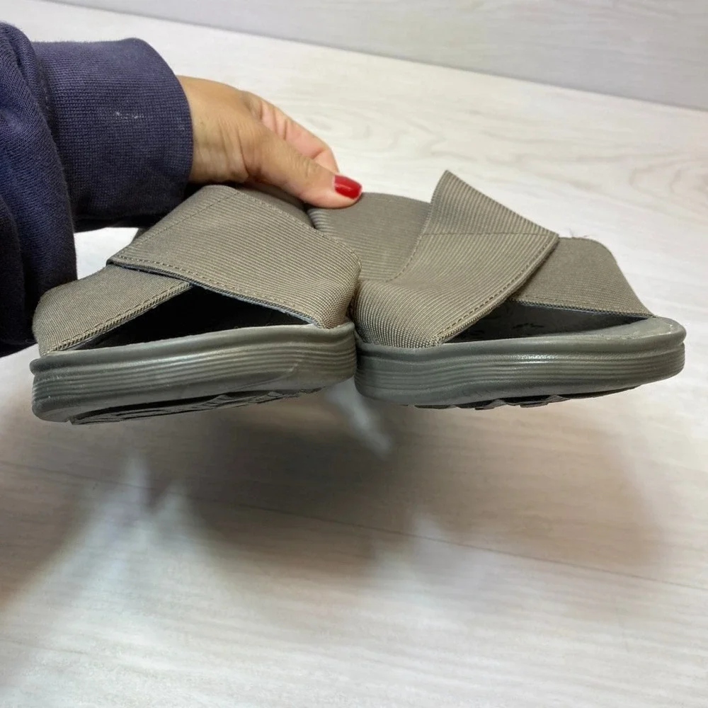 LifeStride Womens 12M BZees Desire Wedge Sandals Slide Stretch Taupe Fabric Shoe
